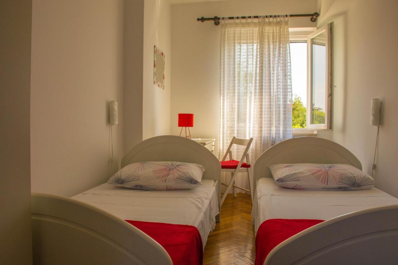 Apartments White & Green In Malinska Luaran gambar