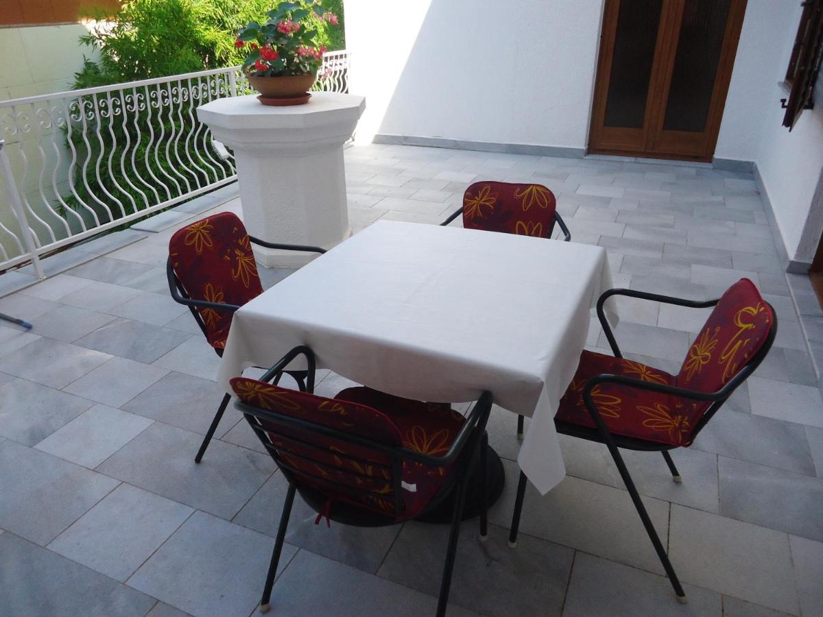 Apartments White & Green In Malinska Luaran gambar