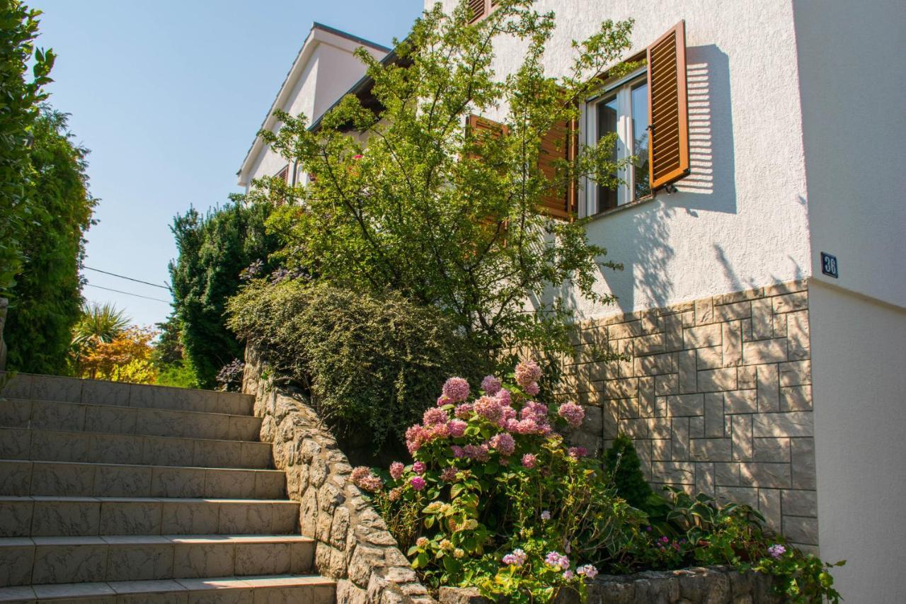 Apartments White & Green In Malinska Luaran gambar