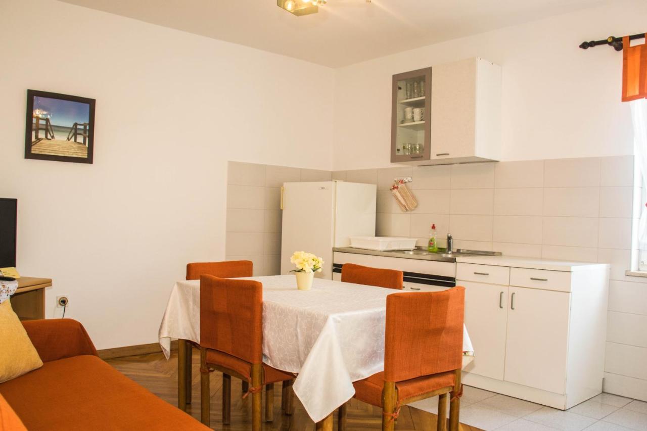 Apartments White & Green In Malinska Luaran gambar