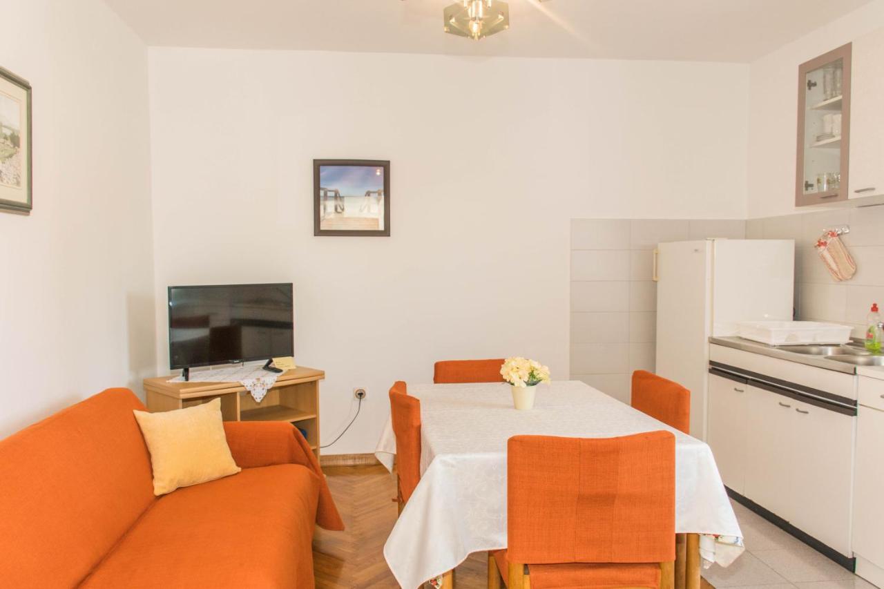 Apartments White & Green In Malinska Luaran gambar