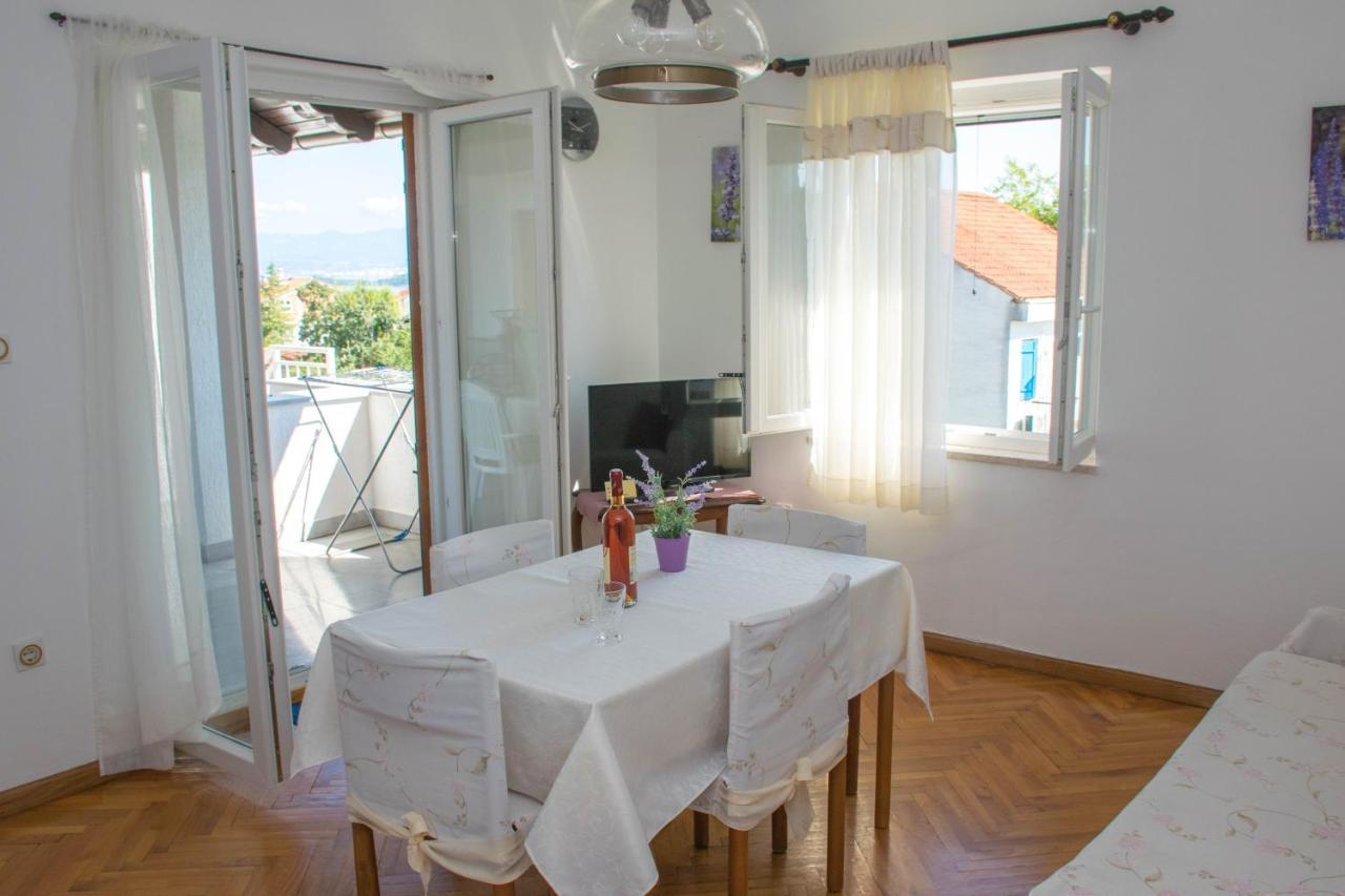 Apartments White & Green In Malinska Luaran gambar
